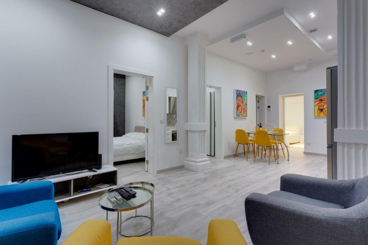 Stylish 3Br Apartment, Fantastic Location In スリーマ エクステリア 写真