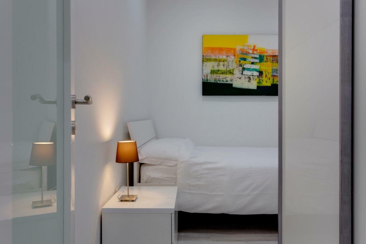 Stylish 3Br Apartment, Fantastic Location In スリーマ エクステリア 写真